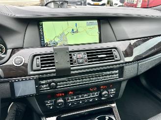 BMW 5-serie Gereserveerd 550i 4.4 V8 TwinTurbo 408pk 8-traps aut M-Sport - nap - b&o - schuifdak - massage - softclose - tv schermen - 360cam picture 51