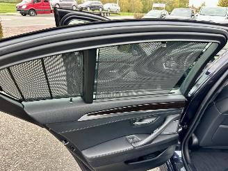 BMW 5-serie Gereserveerd 550i 4.4 V8 TwinTurbo 408pk 8-traps aut M-Sport - nap - b&o - schuifdak - massage - softclose - tv schermen - 360cam picture 44