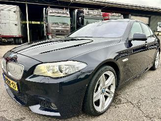 BMW 5-serie Gereserveerd 550i 4.4 V8 TwinTurbo 408pk 8-traps aut M-Sport - nap - b&o - schuifdak - massage - softclose - tv schermen - 360cam picture 2