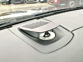 BMW 5-serie Gereserveerd 550i 4.4 V8 TwinTurbo 408pk 8-traps aut M-Sport - nap - b&o - schuifdak - massage - softclose - tv schermen - 360cam picture 21