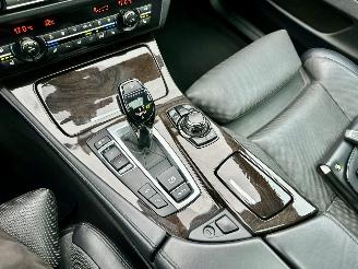 BMW 5-serie Gereserveerd 550i 4.4 V8 TwinTurbo 408pk 8-traps aut M-Sport - nap - b&o - schuifdak - massage - softclose - tv schermen - 360cam picture 55