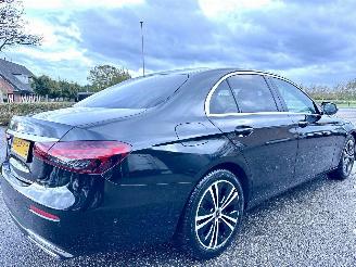 Mercedes E-klasse Gereserveerd 220D 194pk 9-traps aut + f1 Excl Line - widescreen - front + line + side assist - cam - navi - sfeerverl picture 4