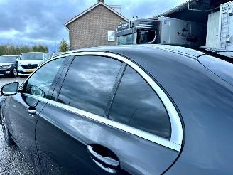 Mercedes E-klasse Gereserveerd 220D 194pk 9-traps aut + f1 Excl Line - widescreen - front + line + side assist - cam - navi - sfeerverl picture 100