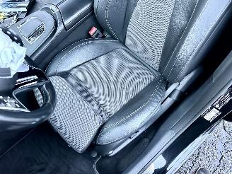 Mercedes E-klasse Gereserveerd 220D 194pk 9-traps aut + f1 Excl Line - widescreen - front + line + side assist - cam - navi - sfeerverl picture 59