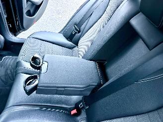 Mercedes E-klasse Gereserveerd 220D 194pk 9-traps aut + f1 Excl Line - widescreen - front + line + side assist - cam - navi - sfeerverl picture 76