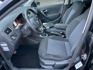 Volkswagen Polo 1.2 TSI 105pk 6-bak Highline 5drs - pano - airco - cruise - pdc - lmv - 4x elektr ramen - alcantara picture 40