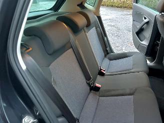 Volkswagen Polo 1.2 TSI 105pk 6-bak Highline 5drs - pano - airco - cruise - pdc - lmv - 4x elektr ramen - alcantara picture 44