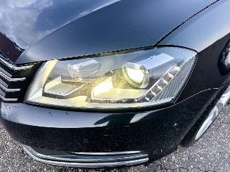 Volkswagen Passat 2.0 TDI 140pk aut Highl Exe Ed - pano - stoelverw v+a - dvd in hoofdst - xenon - standkachel picture 116