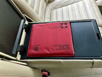 Volkswagen Passat 2.0 TDI 140pk aut Highl Exe Ed - pano - stoelverw v+a - dvd in hoofdst - xenon - standkachel picture 57