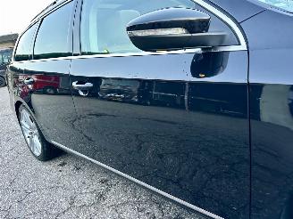 Volkswagen Passat 2.0 TDI 140pk aut Highl Exe Ed - pano - stoelverw v+a - dvd in hoofdst - xenon - standkachel picture 112