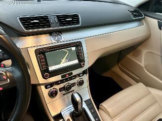 Volkswagen Passat 2.0 TDI 140pk aut Highl Exe Ed - pano - stoelverw v+a - dvd in hoofdst - xenon - standkachel picture 25