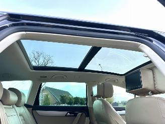 Volkswagen Passat 2.0 TDI 140pk aut Highl Exe Ed - pano - stoelverw v+a - dvd in hoofdst - xenon - standkachel picture 122