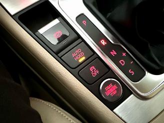 Volkswagen Passat 2.0 TDI 140pk aut Highl Exe Ed - pano - stoelverw v+a - dvd in hoofdst - xenon - standkachel picture 31