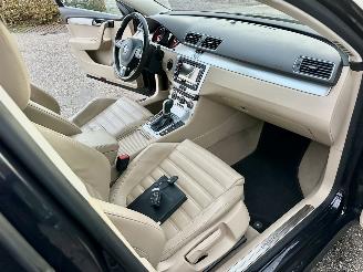 Volkswagen Passat 2.0 TDI 140pk aut Highl Exe Ed - pano - stoelverw v+a - dvd in hoofdst - xenon - standkachel picture 17