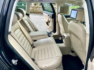 Volkswagen Passat 2.0 TDI 140pk aut Highl Exe Ed - pano - stoelverw v+a - dvd in hoofdst - xenon - standkachel picture 60