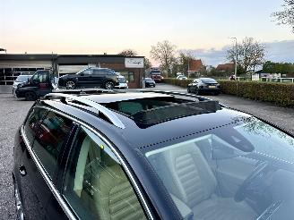 Volkswagen Passat 2.0 TDI 140pk aut Highl Exe Ed - pano - stoelverw v+a - dvd in hoofdst - xenon - standkachel picture 7