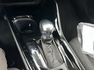 Toyota C-HR Gereserveerd 1.8 Full Hybrid 148pk aut Energy - 42dkm nap - navi - camera - keyless entry + start - front + line assist picture 36