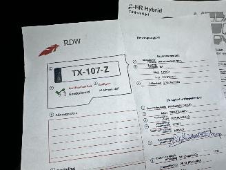 Toyota C-HR Gereserveerd 1.8 Full Hybrid 148pk aut Energy - 42dkm nap - navi - camera - keyless entry + start - front + line assist picture 27