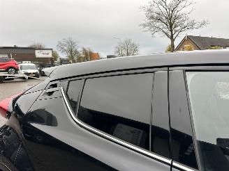 Toyota C-HR Gereserveerd 1.8 Full Hybrid 148pk aut Energy - 42dkm nap - navi - camera - keyless entry + start - front + line assist picture 94