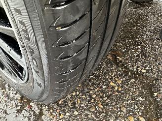 Toyota C-HR Gereserveerd 1.8 Full Hybrid 148pk aut Energy - 42dkm nap - navi - camera - keyless entry + start - front + line assist picture 103