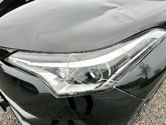 Toyota C-HR Gereserveerd 1.8 Full Hybrid 148pk aut Energy - 42dkm nap - navi - camera - keyless entry + start - front + line assist picture 10