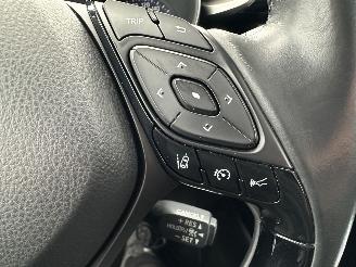 Toyota C-HR Gereserveerd 1.8 Full Hybrid 148pk aut Energy - 42dkm nap - navi - camera - keyless entry + start - front + line assist picture 32