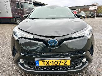 Toyota C-HR Gereserveerd 1.8 Full Hybrid 148pk aut Energy - 42dkm nap - navi - camera - keyless entry + start - front + line assist picture 3
