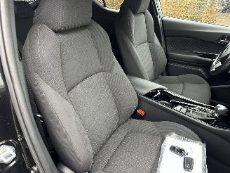 Toyota C-HR Gereserveerd 1.8 Full Hybrid 148pk aut Energy - 42dkm nap - navi - camera - keyless entry + start - front + line assist picture 56