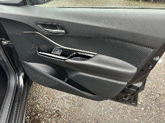 Toyota C-HR Gereserveerd 1.8 Full Hybrid 148pk aut Energy - 42dkm nap - navi - camera - keyless entry + start - front + line assist picture 53