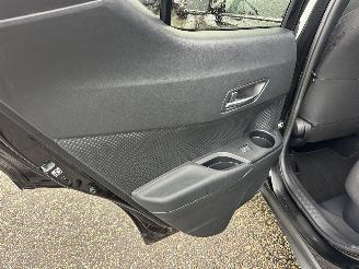 Toyota C-HR Gereserveerd 1.8 Full Hybrid 148pk aut Energy - 42dkm nap - navi - camera - keyless entry + start - front + line assist picture 66