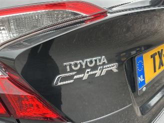 Toyota C-HR Gereserveerd 1.8 Full Hybrid 148pk aut Energy - 42dkm nap - navi - camera - keyless entry + start - front + line assist picture 87