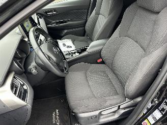 Toyota C-HR Gereserveerd 1.8 Full Hybrid 148pk aut Energy - 42dkm nap - navi - camera - keyless entry + start - front + line assist picture 51