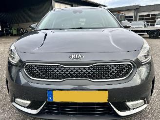 Kia Niro 1.6 Hybrid 119pk Aut Design Ed - nap - schuifdak - navi - cam - line assist - stuurverw - stoelverw picture 3