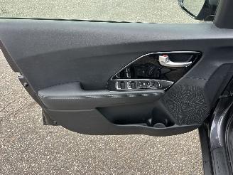 Kia Niro 1.6 Hybrid 119pk Aut Design Ed - nap - schuifdak - navi - cam - line assist - stuurverw - stoelverw picture 50