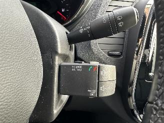 Renault Captur 1.2 TCe Turbo Xmod 120pk 6-traps aut - 84dkm nap - navi - cam - leer - stoelverw - keyless - pdc v+a picture 31