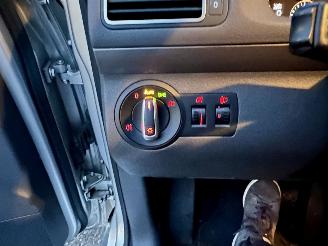 Volkswagen Touran VAN 1.6 TDI 105pk 7-Traps dsg aut Comf - nap - clima - cruise - trekh - lmv - privacy glass - luxe uitvoering picture 19