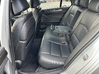 BMW 5-serie Touring 520i 184pk 8-traps aut Luxury Ed - nap - leer - stoelverw - elektr trekh + stuur - memory l+r picture 17