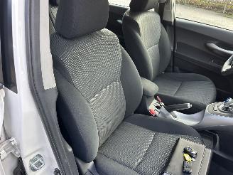 Toyota Auris 1.8 Full Hybrid 123pk aut Executive - nap - navi - camera - keyless entry + start - lmv + 4x goede banden picture 38