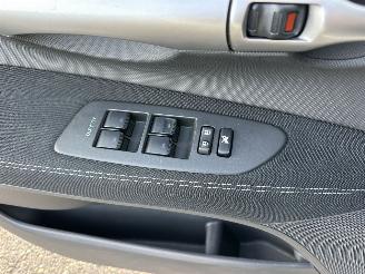 Toyota Auris 1.8 Full Hybrid 123pk aut Executive - nap - navi - camera - keyless entry + start - lmv + 4x goede banden picture 45