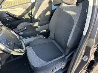 Citroën C4 Spacetourer 1.2T 131pk aut + f1 Bus 7-pers - nap - navi - virtual - line assist - keyless entry + start - pdc picture 22