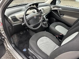 Lancia Ypsilon 1.2-16V 80pk Argento - nap - airco - cruise contr - lmv - nieuw apk 10-11-2026 - elektr ramen picture 15