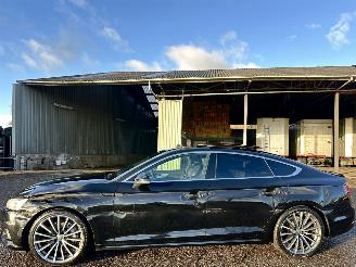 Voiture accidenté Audi A5 Gereserveerd sportback 2.0 TDI 190pk 7-traps aut Design - pano - nap - front + line + park + side assist - elektr klep 2017/10