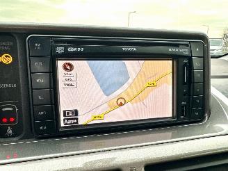 Toyota iQ 1.0 VVTi 68pk automaat Aspiration - 44dkm nap - navi - clima - keyless entry + start - lmv - pdc picture 34