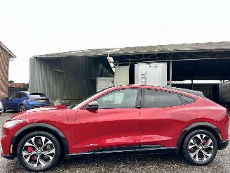 Ford Mustang Mach-e 75 kWh awd 371pk aut premium - pano - 360cam - leer - stoel + stuurverw - b&o - front + line + side assist 2023/5
