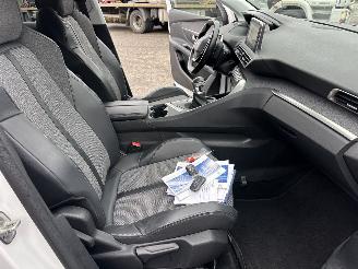 Peugeot 3008 1.2 Turbo 131pk 6-bak Premium - nap - navi - cam - virtual - elektr klep - 19 inch - line assist - keyless - pdc v+a picture 45