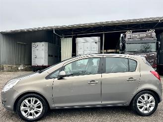  Opel Corsa 1.4-16V 101pk Cosmo 5drs - pano - nap - clima - cruise - half leer - pdc - licht + regens + dimmend binnenspiegel 2011/1