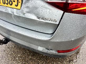 Skoda Superb 2.0 TDI 150pk 6-bak euro.6 Style Bus - nap - navi - camera - front + side + park assist - keyless entry + start picture 102