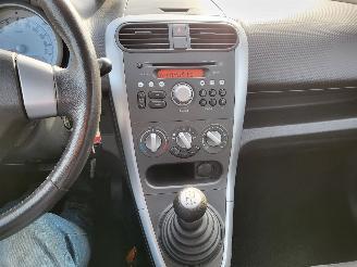 Opel Agila 2 AGILLA,S 1 KOOP 1.0 benz 48 kw af fabriek LPG ,AIRCO, NAP picture 13