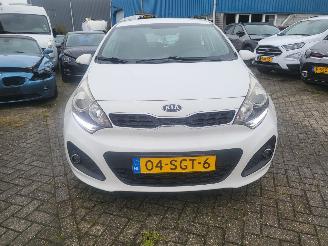 Kia Rio 1.2 cvvt  Super pack 5 drs picture 4