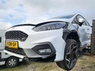 Ford Fiesta 1.5 EcoBoost ST-3 NAVI, CAMERA, 240 PK 5 DEURS picture 28
